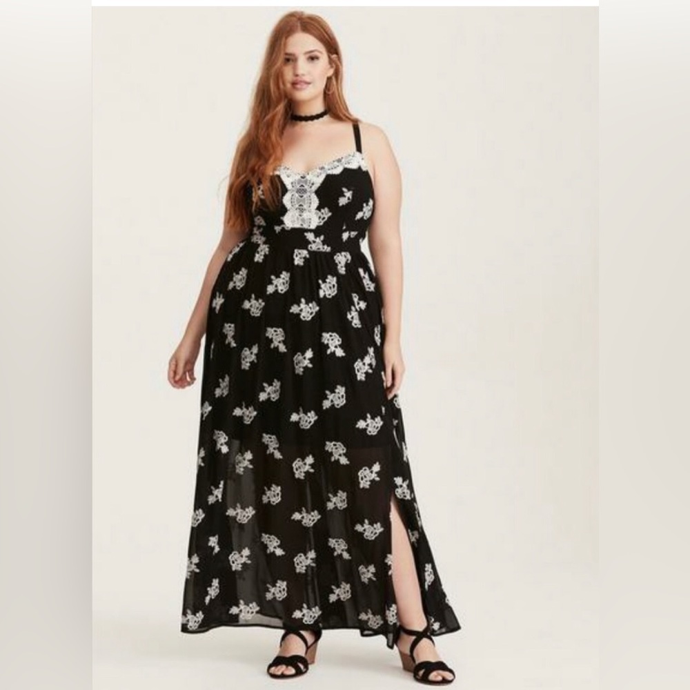 Torrid Maxi Dress. Size 4
